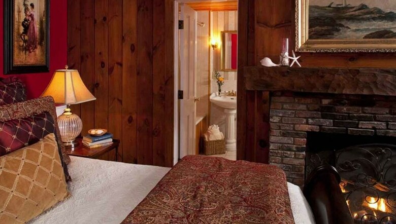 1802 House Bed And Breakfast