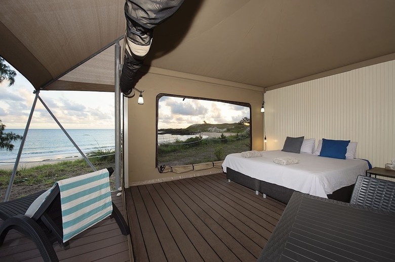 Posada Bremer Island Banubanu Beach Retreat