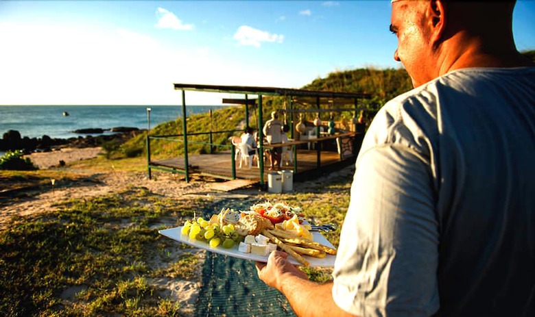 Posada Bremer Island Banubanu Beach Retreat