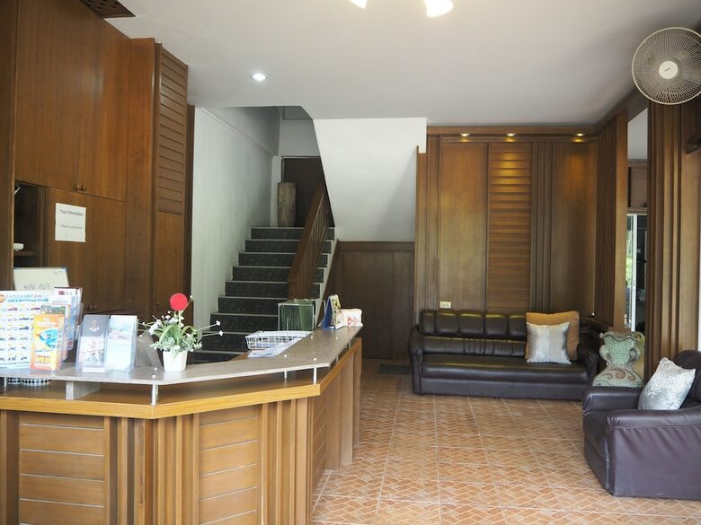 Hotel Lanta Nice Beach House