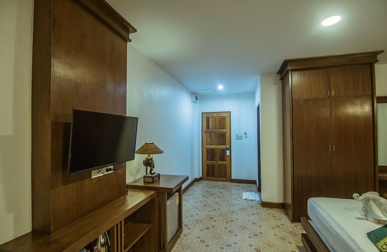 Hotel Lanta Nice Beach House