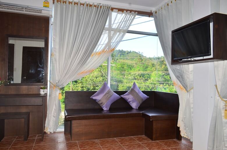 Hotel Lanta Nice Beach House