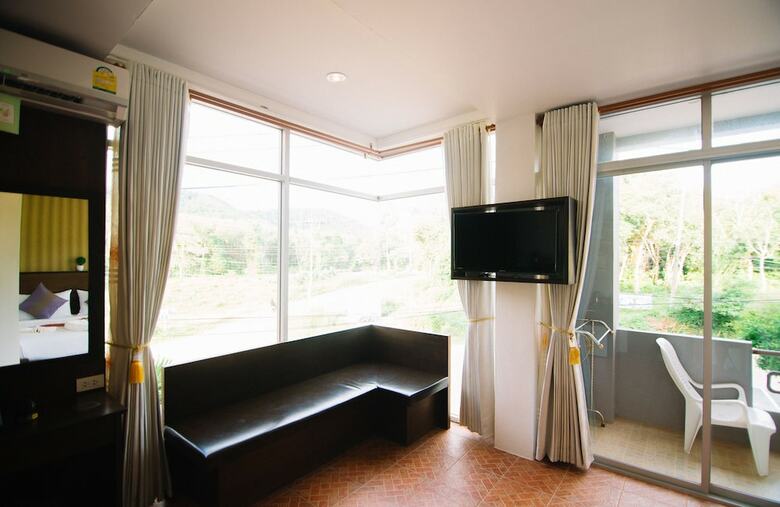 Hotel Lanta Nice Beach House