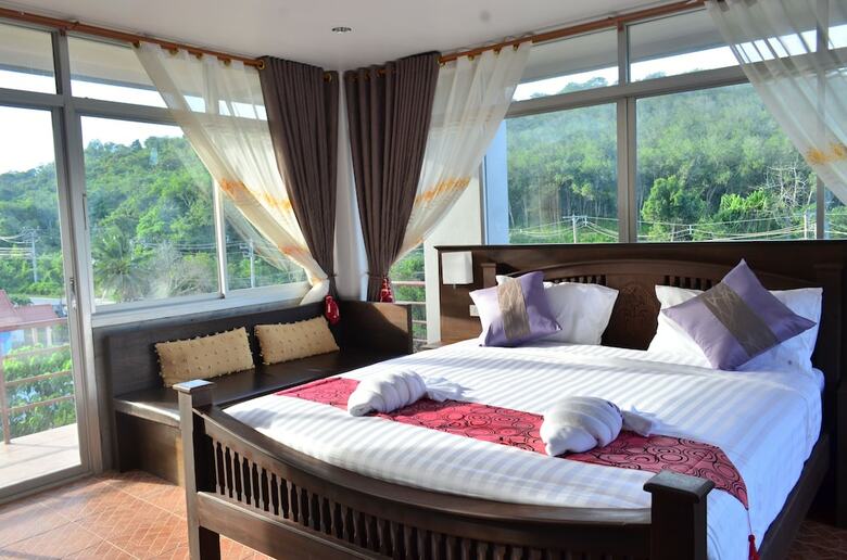 Hotel Lanta Nice Beach House