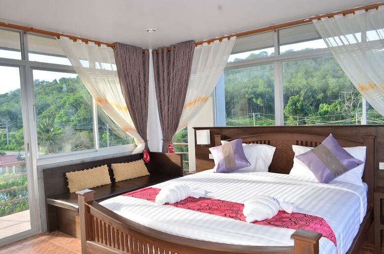 Hotel Lanta Nice Beach House