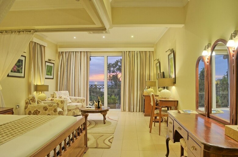 Sovereign Hotel