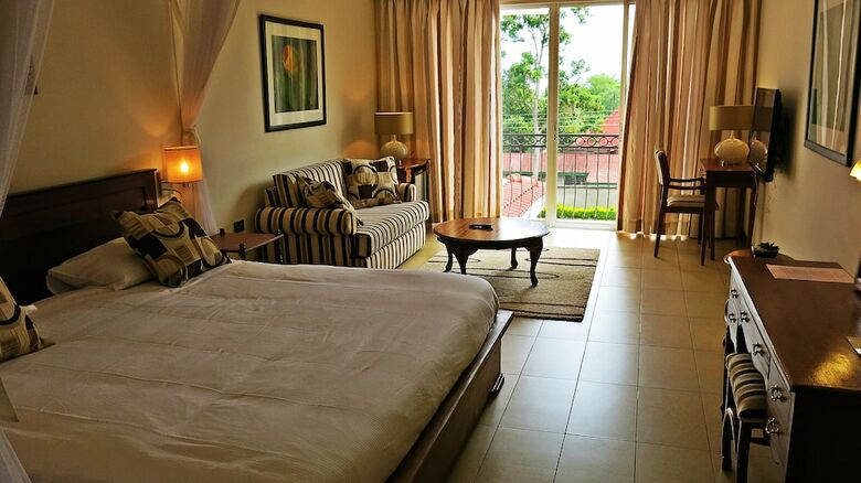 Sovereign Hotel