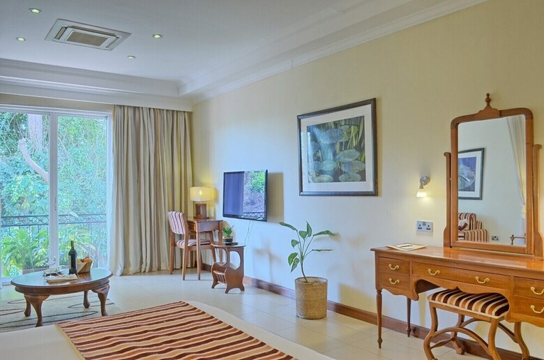 Sovereign Hotel