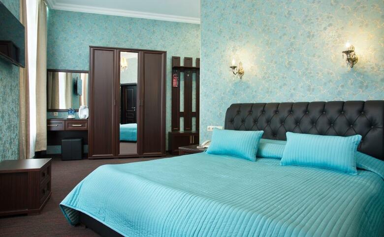 Kravt Hotel