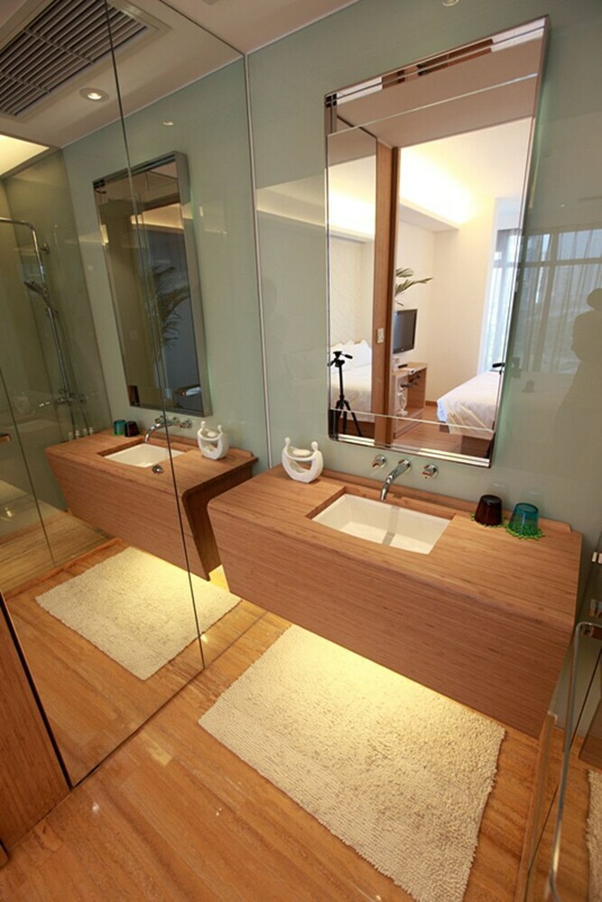 H-hotel Riverside Chengdu