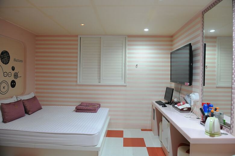 Hotel S Motel