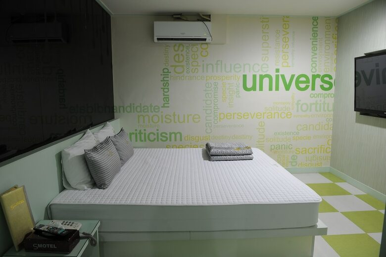 Hotel S Motel