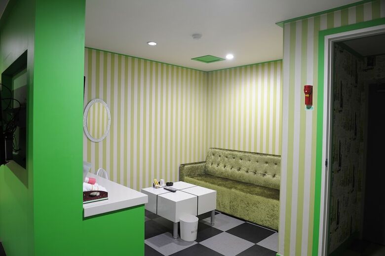 Hotel S Motel