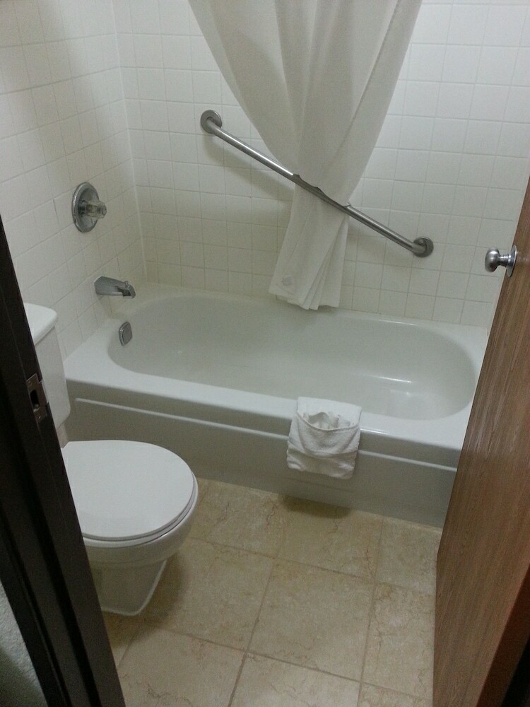 Hotel Americinn By Wyndham Burlington