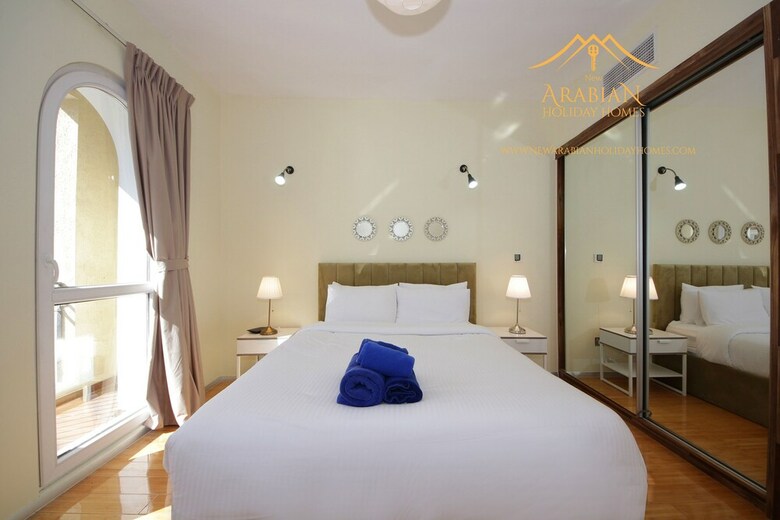 New Arabian Holiday Homes Jvc Villa