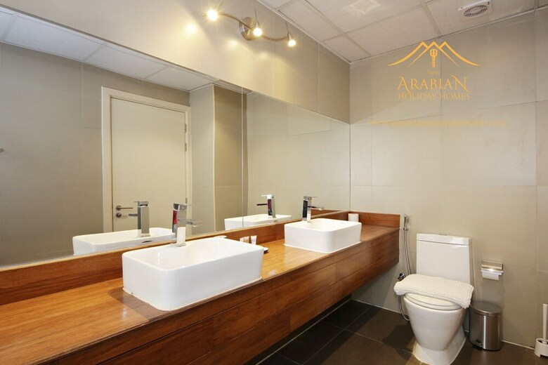 New Arabian Holiday Homes Jvc Villa