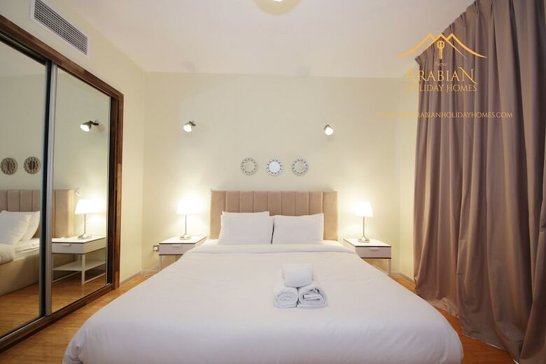 New Arabian Holiday Homes Jvc Villa