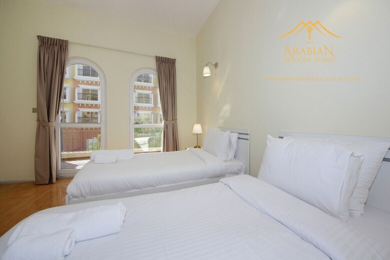 New Arabian Holiday Homes Jvc Villa