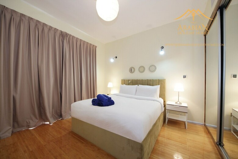 New Arabian Holiday Homes Jvc Villa
