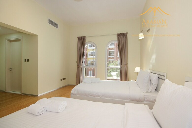 New Arabian Holiday Homes Jvc Villa