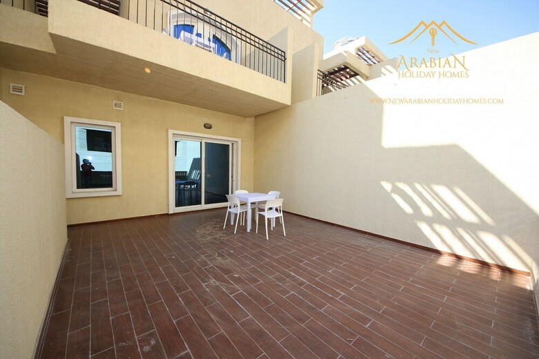 New Arabian Holiday Homes Jvc Villa