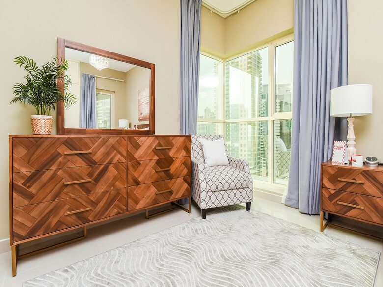 Apartamento Oyo 242 Home Marina Suites 2 Br