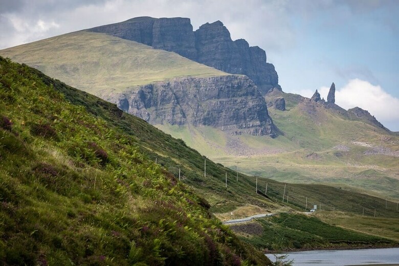 Storr Apartments