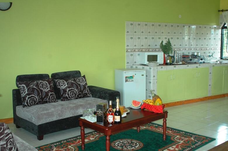 Hotel Mpeta House