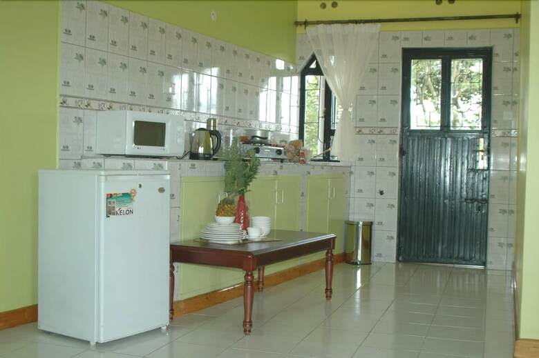 Hotel Mpeta House