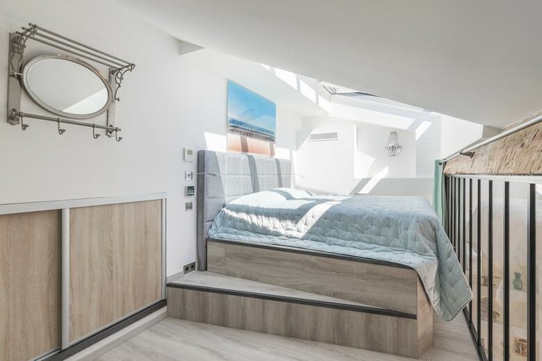 Apartamento Quai St Pierre ? Superbe 3 Pi�ces Duplex Etage �lev�