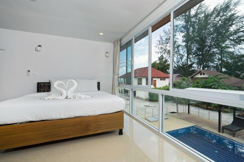 Lipa Bay Residence