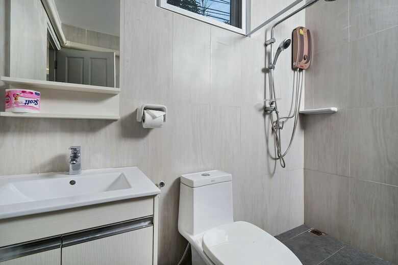 Lipa Bay Residence