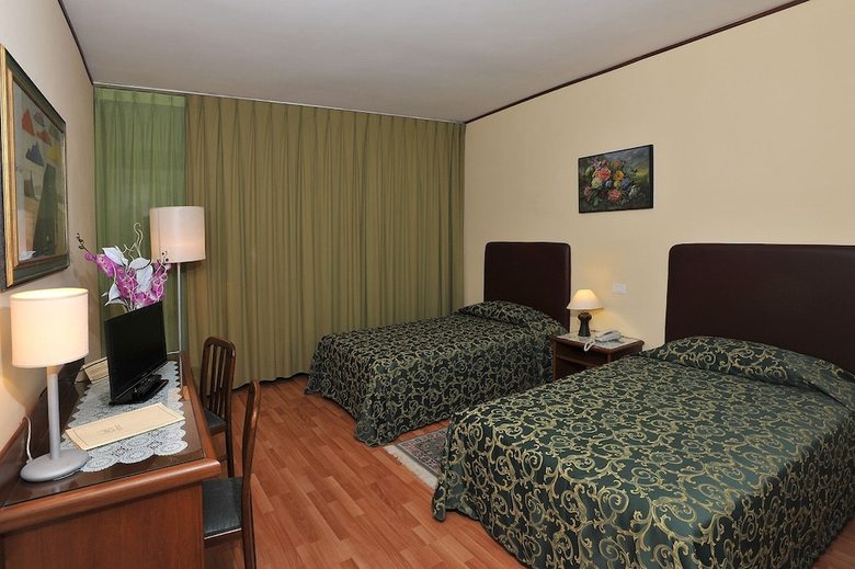 Hotel Lago Verde