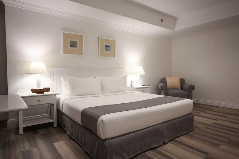 Hotel Infinity Tower Suites