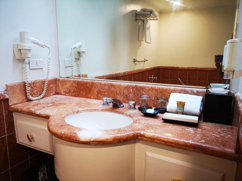Hotel Infinity Tower Suites