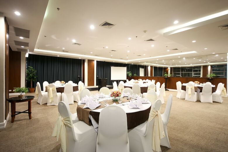 Hotel Infinity Tower Suites