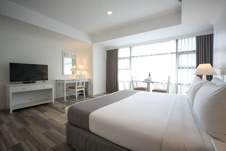 Hotel Infinity Tower Suites