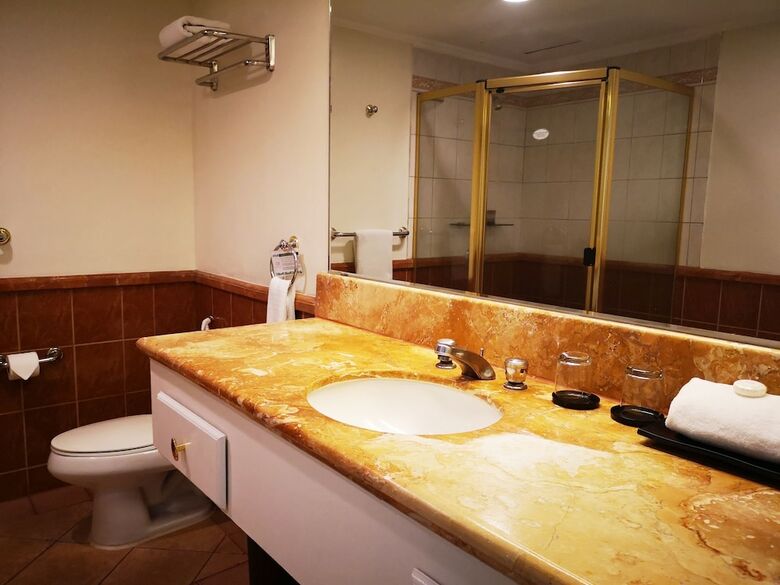 Hotel Infinity Tower Suites