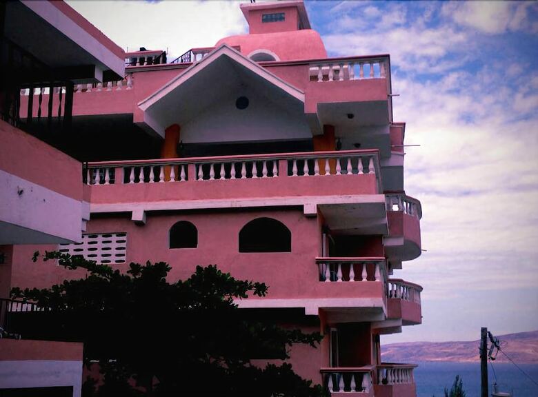 La Colline Hotel