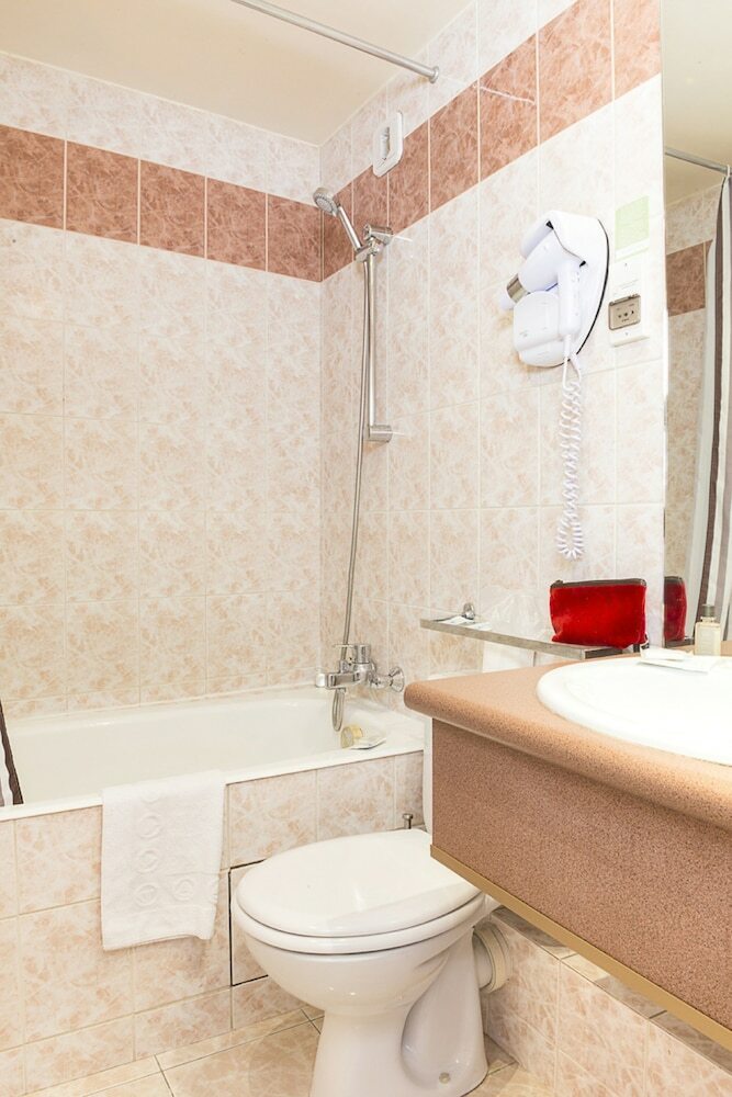 Hotel H�tel Pierre Nicole