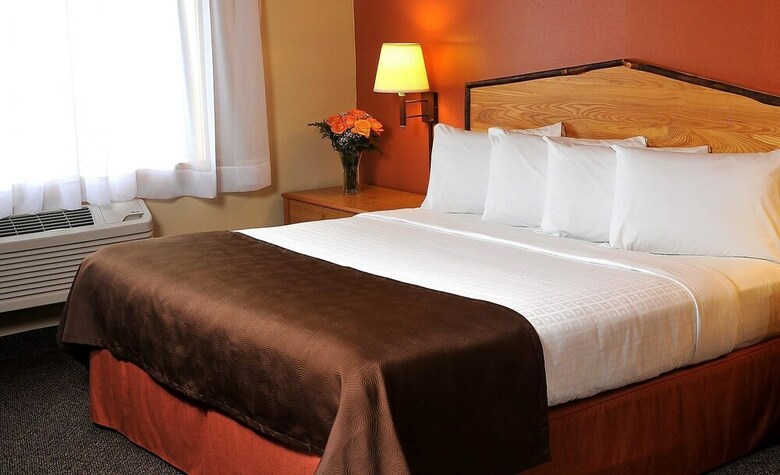 Hotel Americinn By Wyndham Oswego