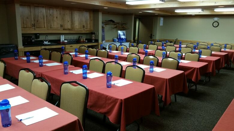 Hotel Americinn By Wyndham Oswego
