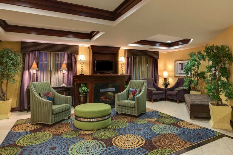 Hotel Holiday Inn Express Tower Center