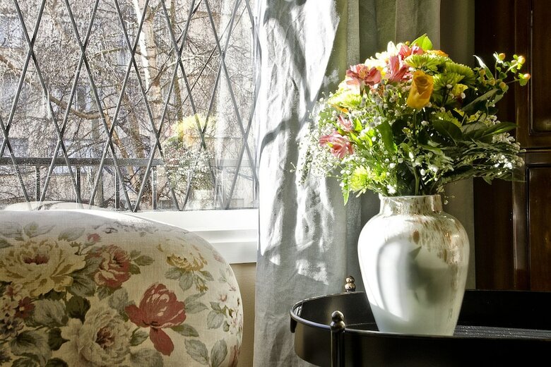 English Bay Inn Bed And Breakfast