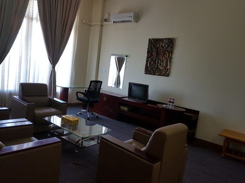 Zabu Thiri Hotel