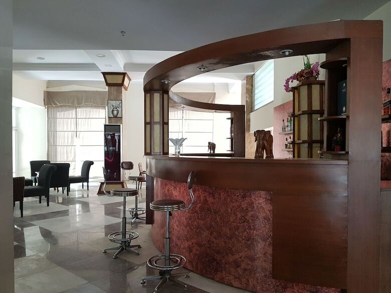 Zabu Thiri Hotel