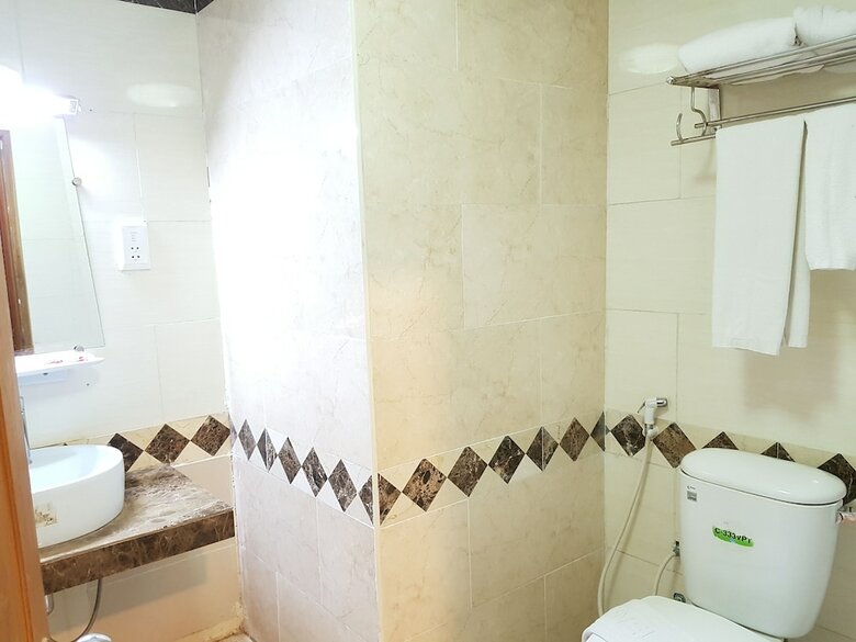Zabu Thiri Hotel