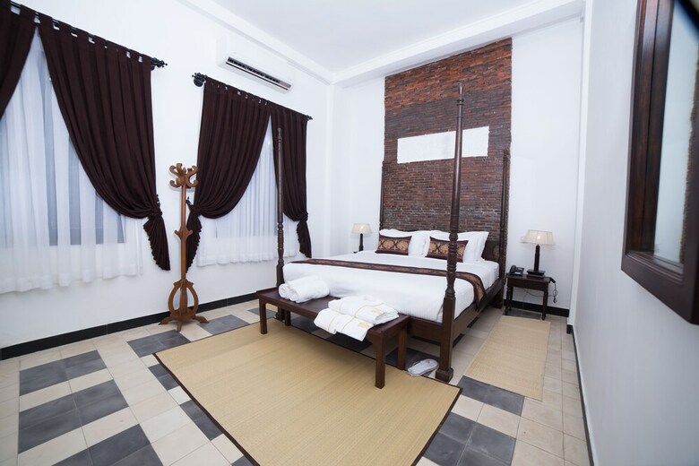 Prasats Boutique Hotel