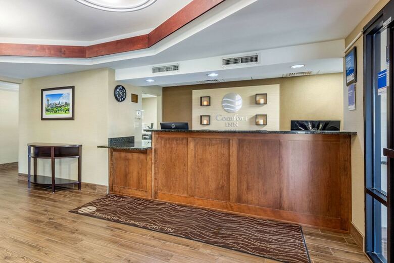 Hotel Comfort Inn Lenoir City