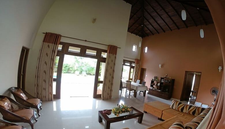 Hotel Airport Villa